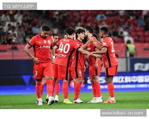 中超赛场惊现冷门拜仁与巴萨激战成平局帽子戏法引发全场沸腾