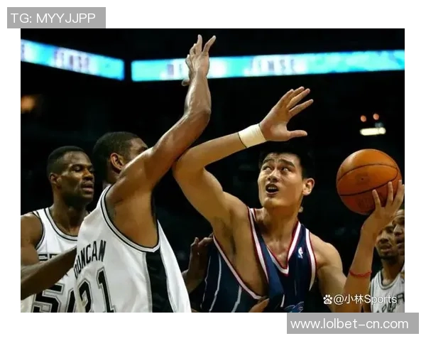 姚明在关键比赛中失利引发球迷热议与反思篮球职业生涯的挑战与坚持