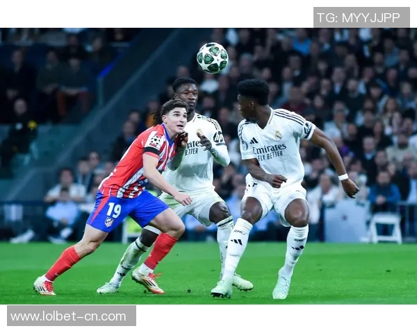 国王杯激战巴萨险胜曼联四比三全场沸腾瞬间回顾