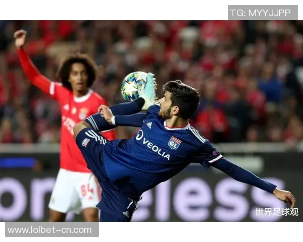 本菲卡大胜巴萨五球狂潮红牌事件引发全场热议 本菲卡大胜巴萨五球狂潮红牌事件引发全场热议