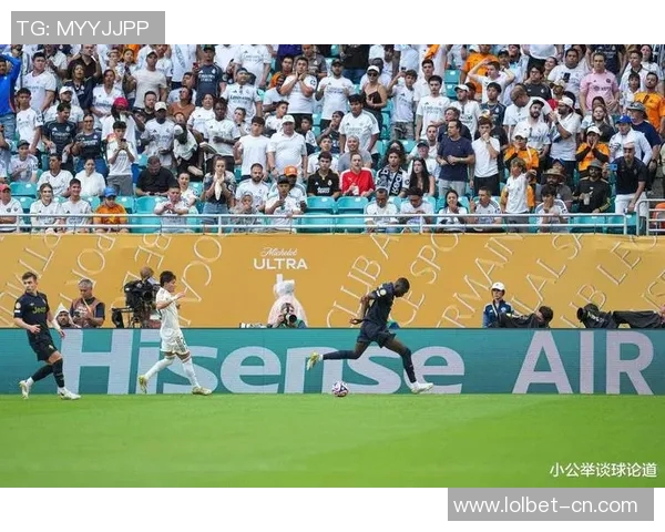 友谊赛精彩对决尤文图斯与皇马战成平局引发全场热烈反响