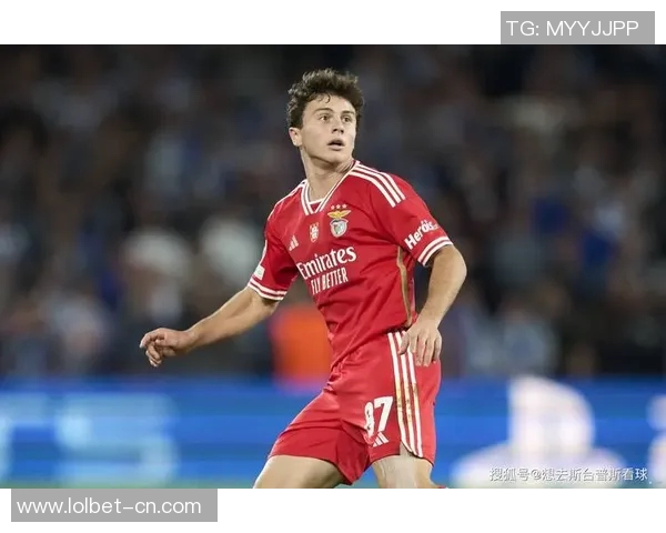 本菲卡逆转马竞4-3争议判罚引发全场热议与球迷狂欢