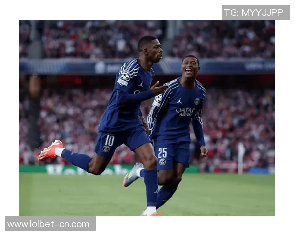 西甲惊现冷门巴黎圣日耳曼4-0莱比锡乌龙球引发全场狂欢