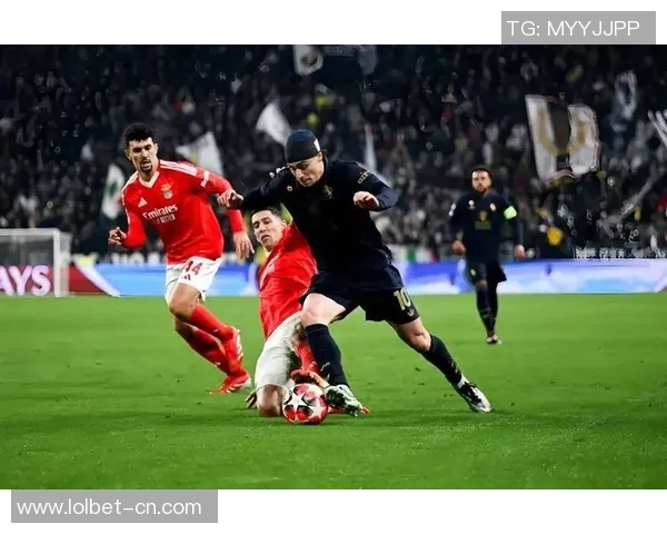 欧冠激战：利物浦逆转那不勒斯全场沸腾精彩瞬间解析