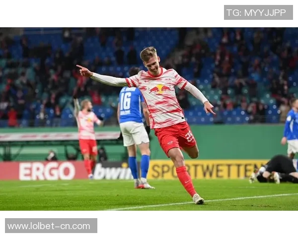 热刺友谊赛逆转曼联3-2全场焦点瞬间回顾与分析 热刺友谊赛逆转曼联3-2全场焦点瞬间回顾与分析